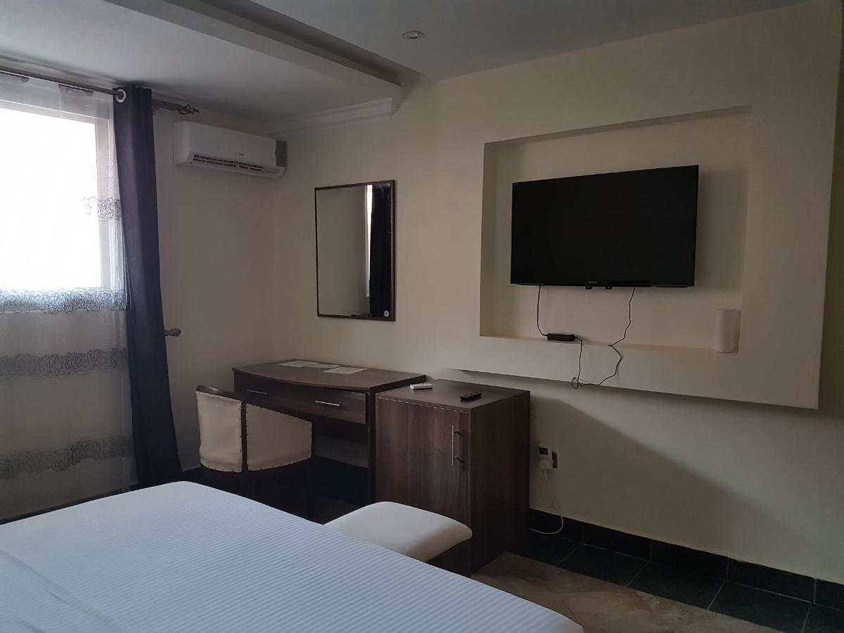 Ceamo Prestige Lodge Lodwar Экстерьер фото